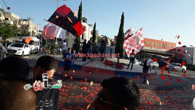 فيديو : الالترس القسماوي يحتفل في دوار الأقصى ومقهى جاري بفوز نادي الوحدة وتأهله الى نهائي الاختبارات 